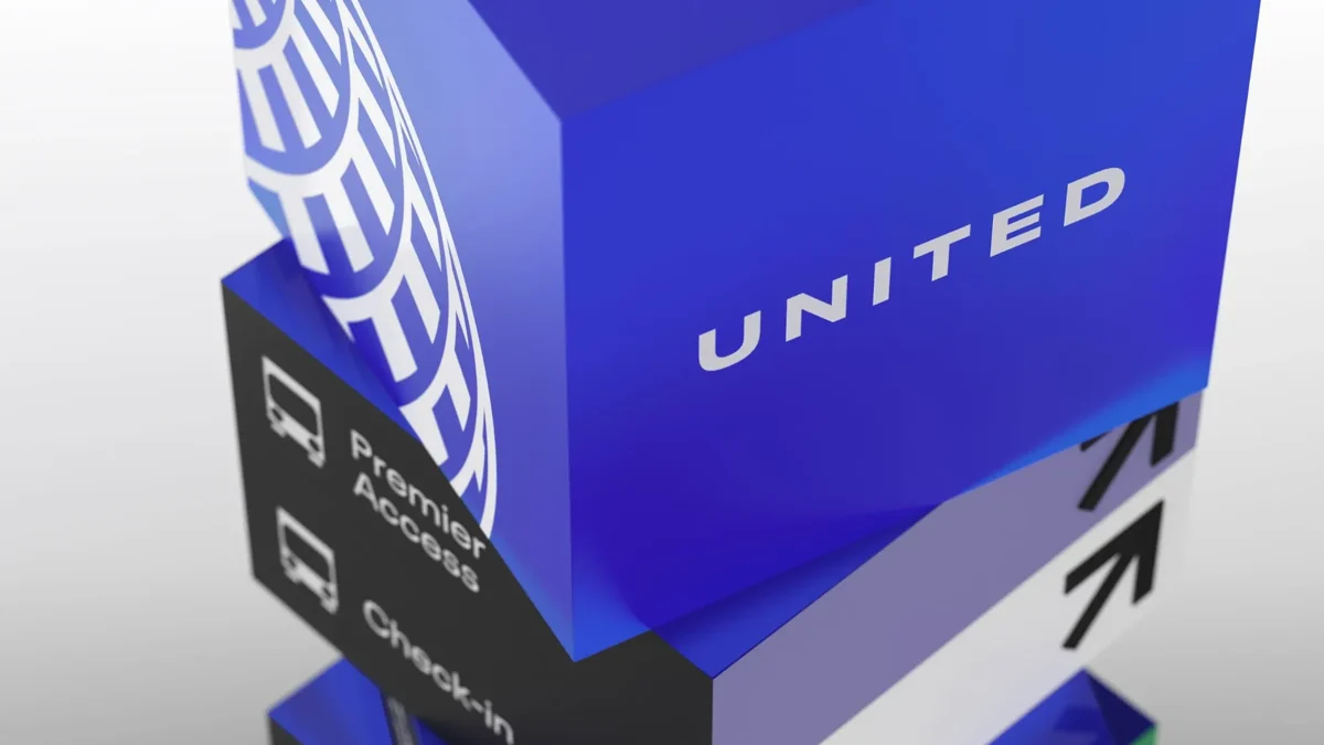 United Airlines signage, image 1
